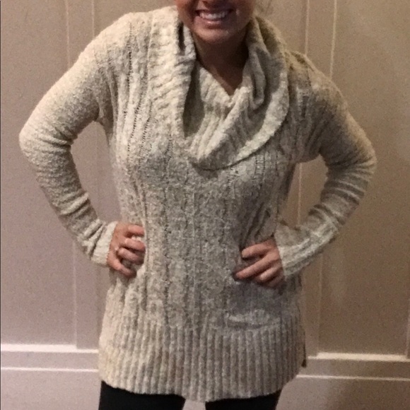 Beige knit sweater - Picture 3 of 3