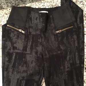 Black print leggings