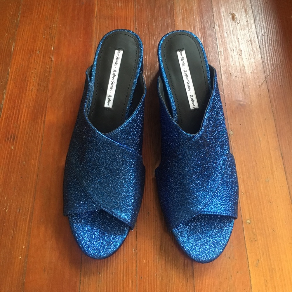 Blue sparkle '& Other Stories' slide