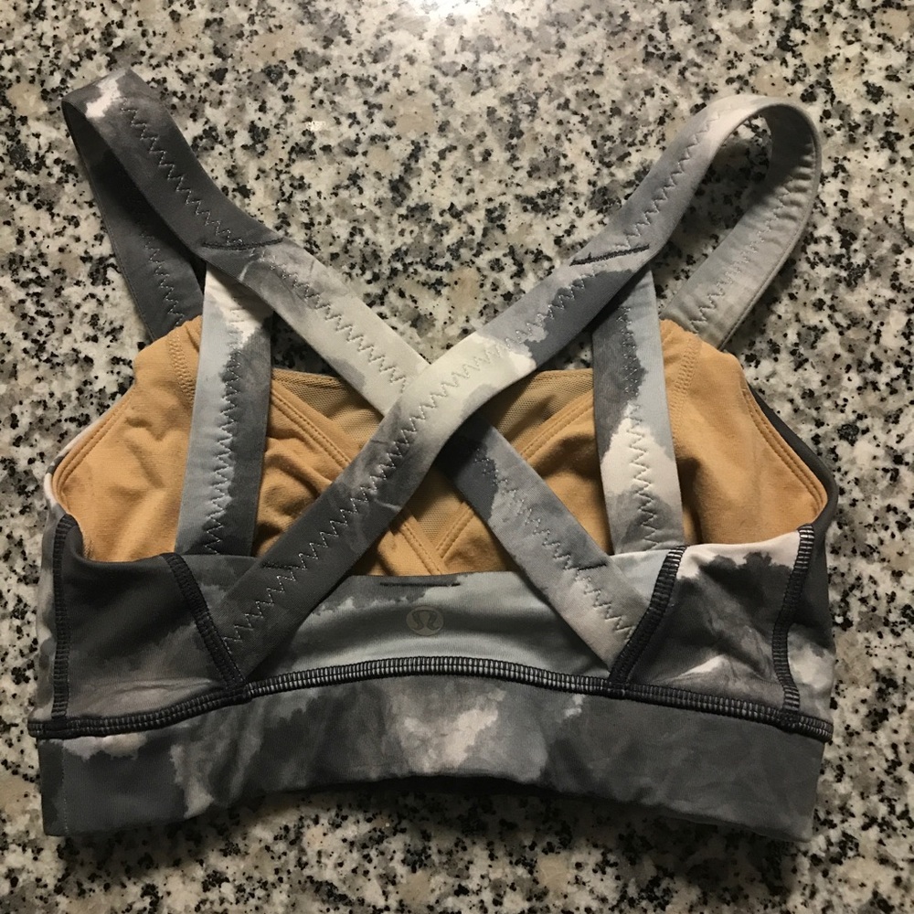 Lululemon sports bra size 2