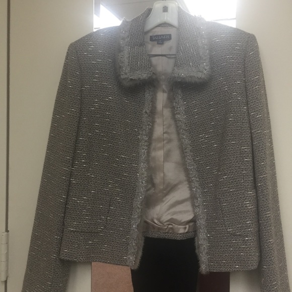 3 piece Tahari cream suit with fur and lace trim - Picture 3 of 8