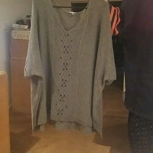 Short sleeve sweater