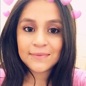 Meet your Posher, Corena