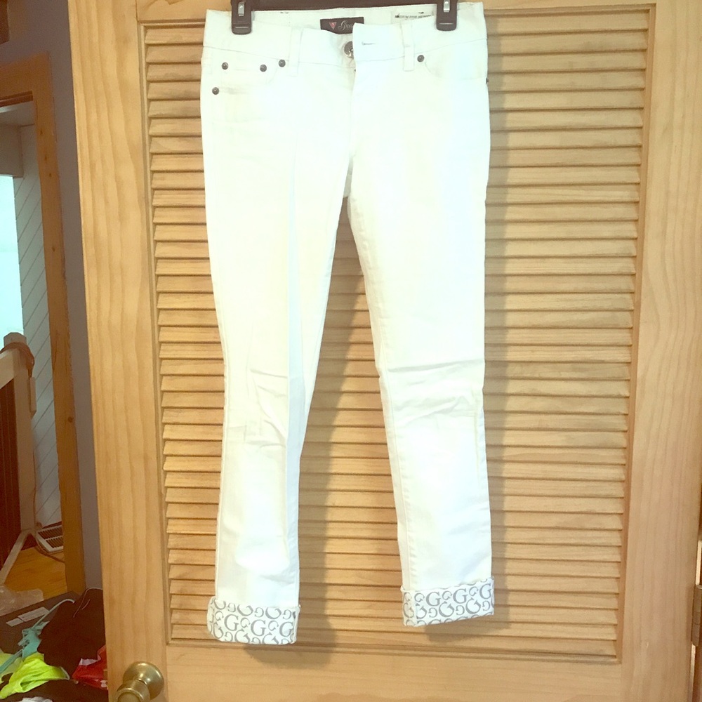 Guess Capri pants 👖