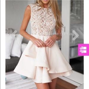 ⭐️ NWT Ivory Lace Dress ⭐️