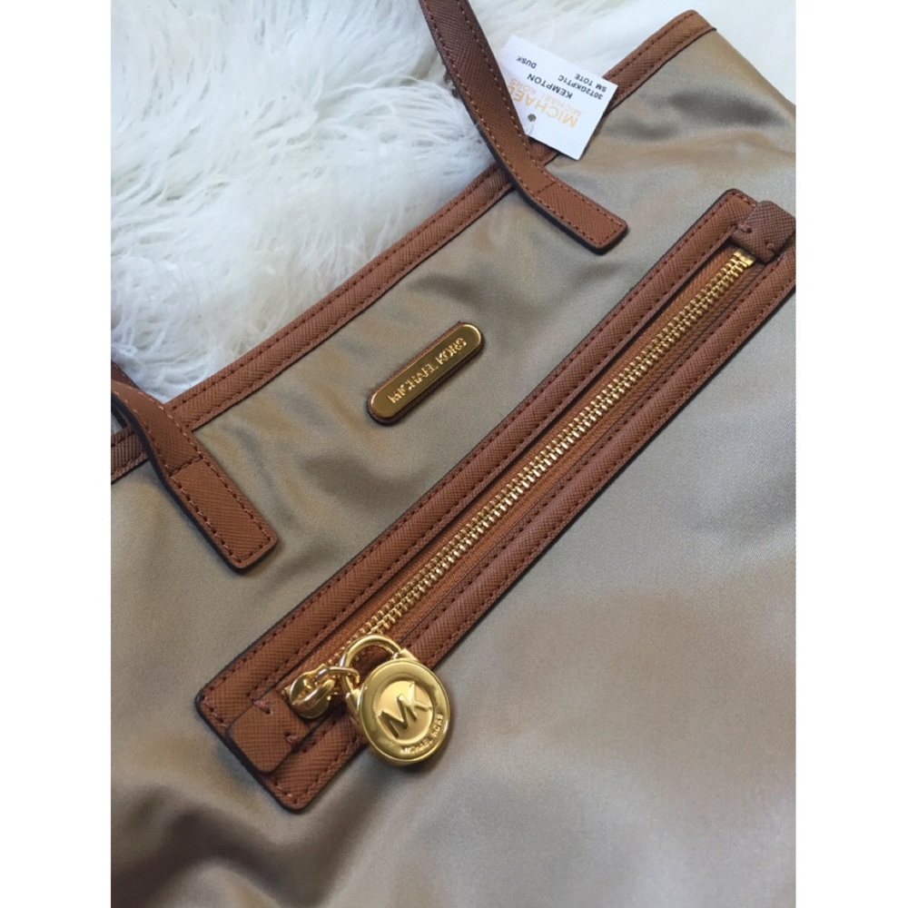 Michael Kors tote