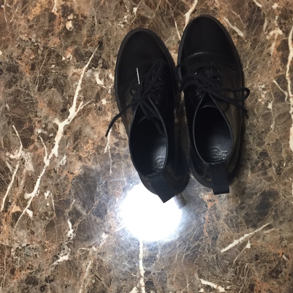 Doctor Martens Emmeline Smooth Bootie Sz 7