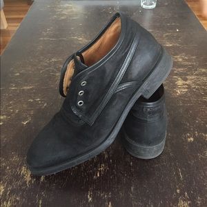 John Varvatos - Men's 
Dylan Laceless Chukka Boot