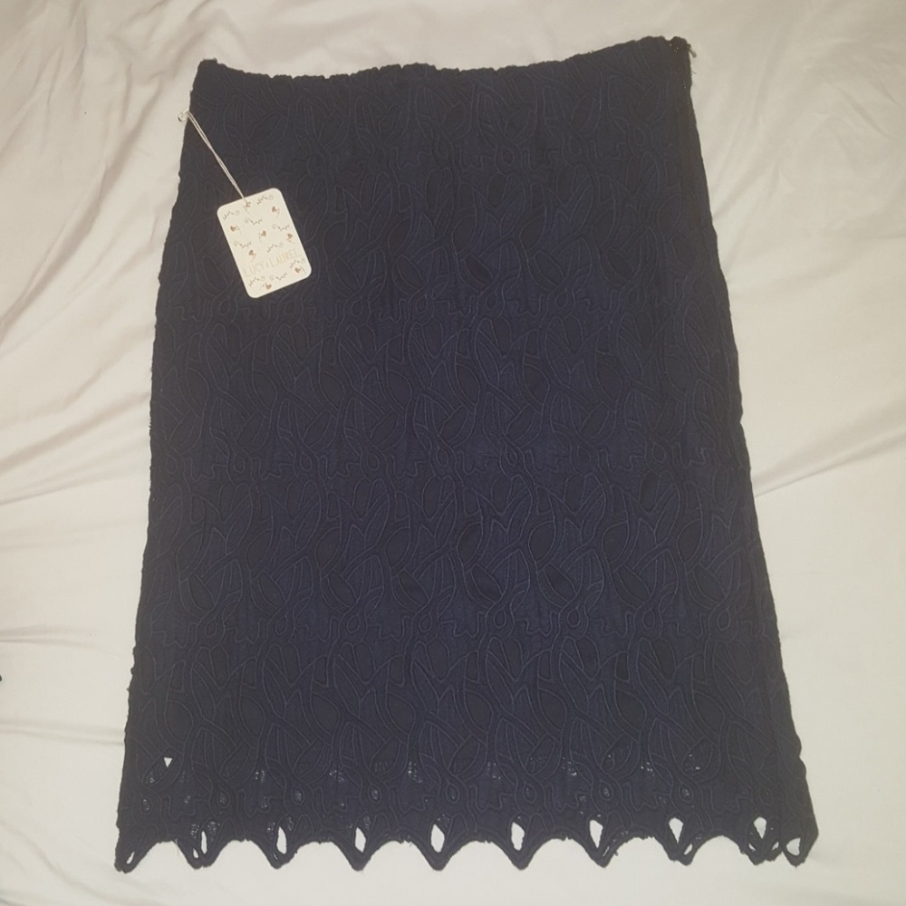 *BRAND NEW* Lucy & Laurel Skirt