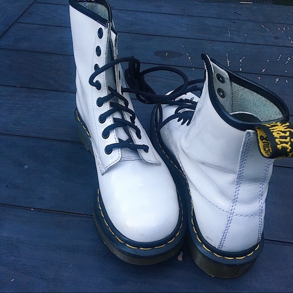 *SOLD* White Doc Martens - Picture 3 of 7