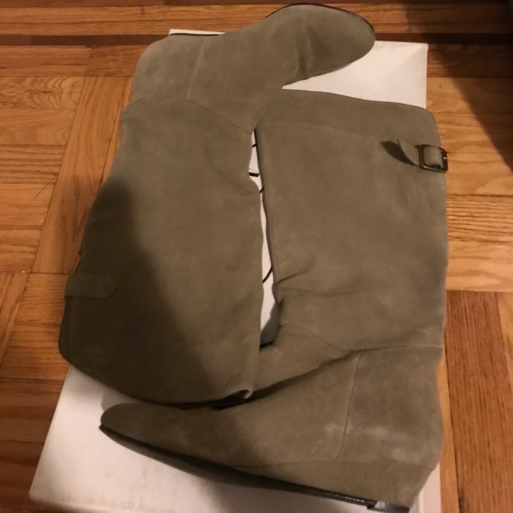 Steve Madden tan Suede boots