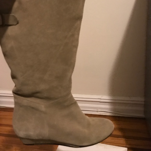 Steve Madden tan Suede boots - Picture 4 of 6