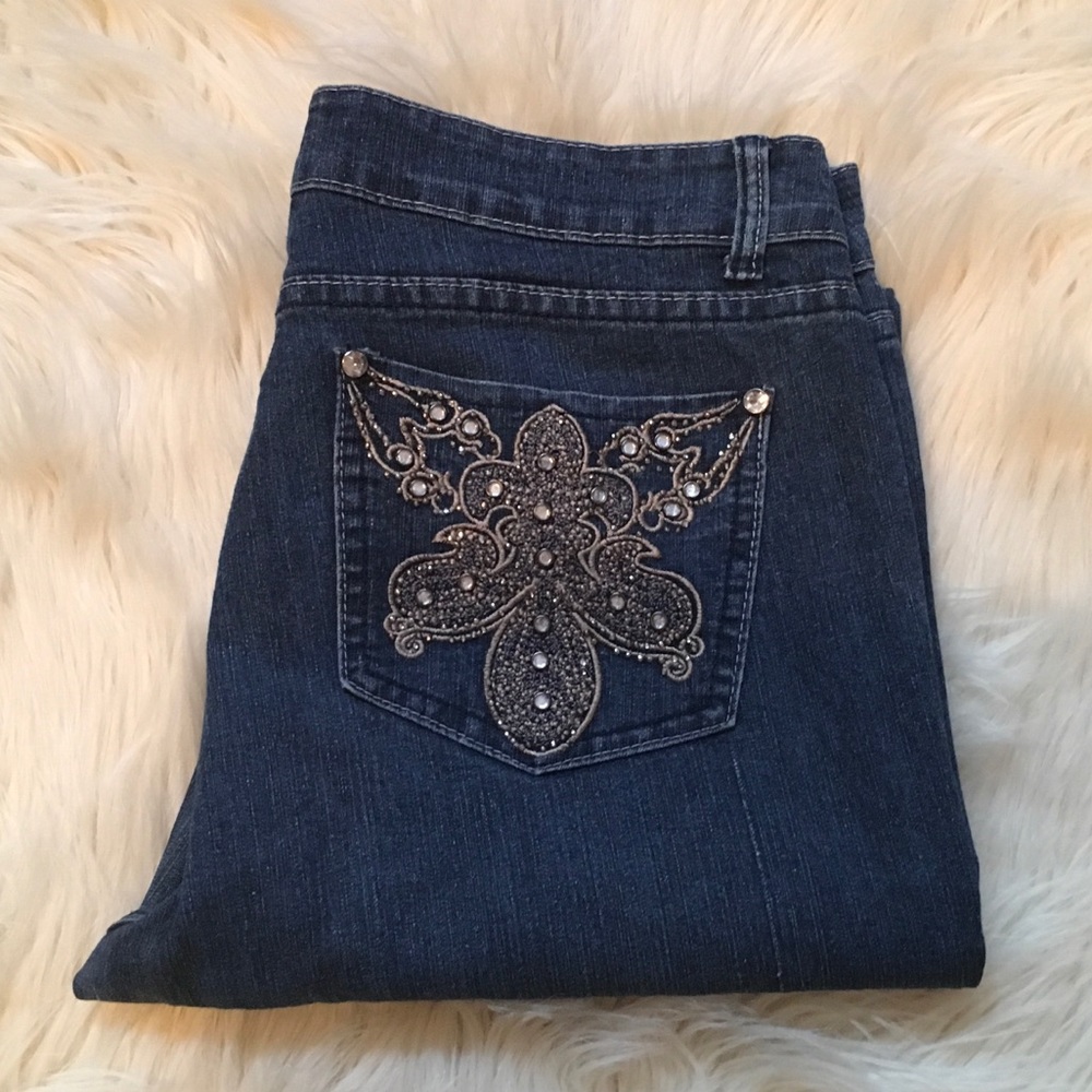 Daniels Jeans Gold Embroidery Rhinestone Stud 9-10