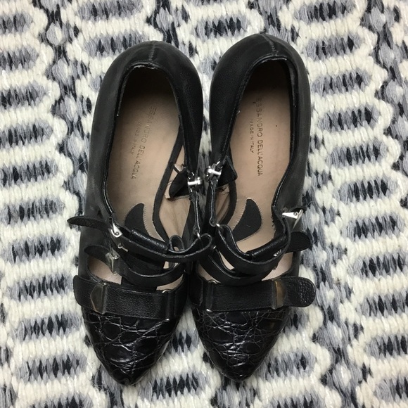 Alessandro Dell'Acqua High Heel with Buckle Detail - Picture 4 of 7