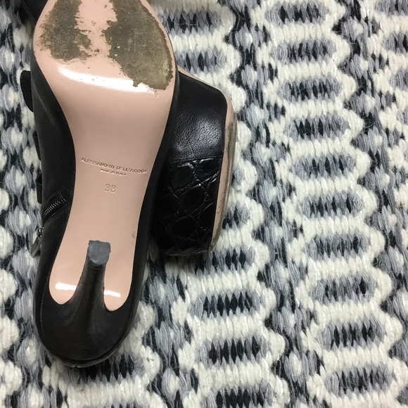 Alessandro Dell'Acqua High Heel with Buckle Detail - Picture 6 of 7