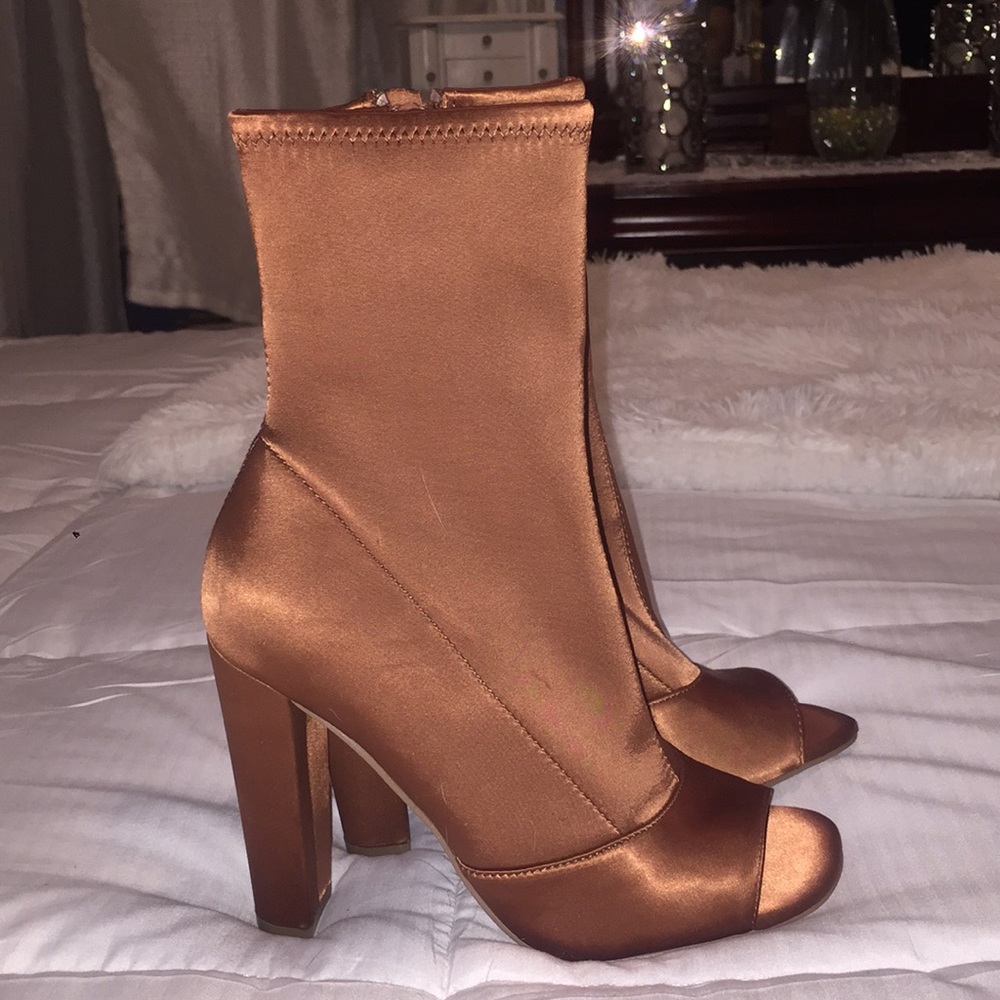 KING RUST COPPER FABRIC BOOTIE 🚨PRICE DROP!!