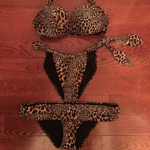 VICTORIA'S SECRET VERY SEXY SWIM SUIT