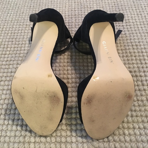 Size 6 Gianni Bini Jaxxon High-Back Dress Sandals - Picture 2 of 4