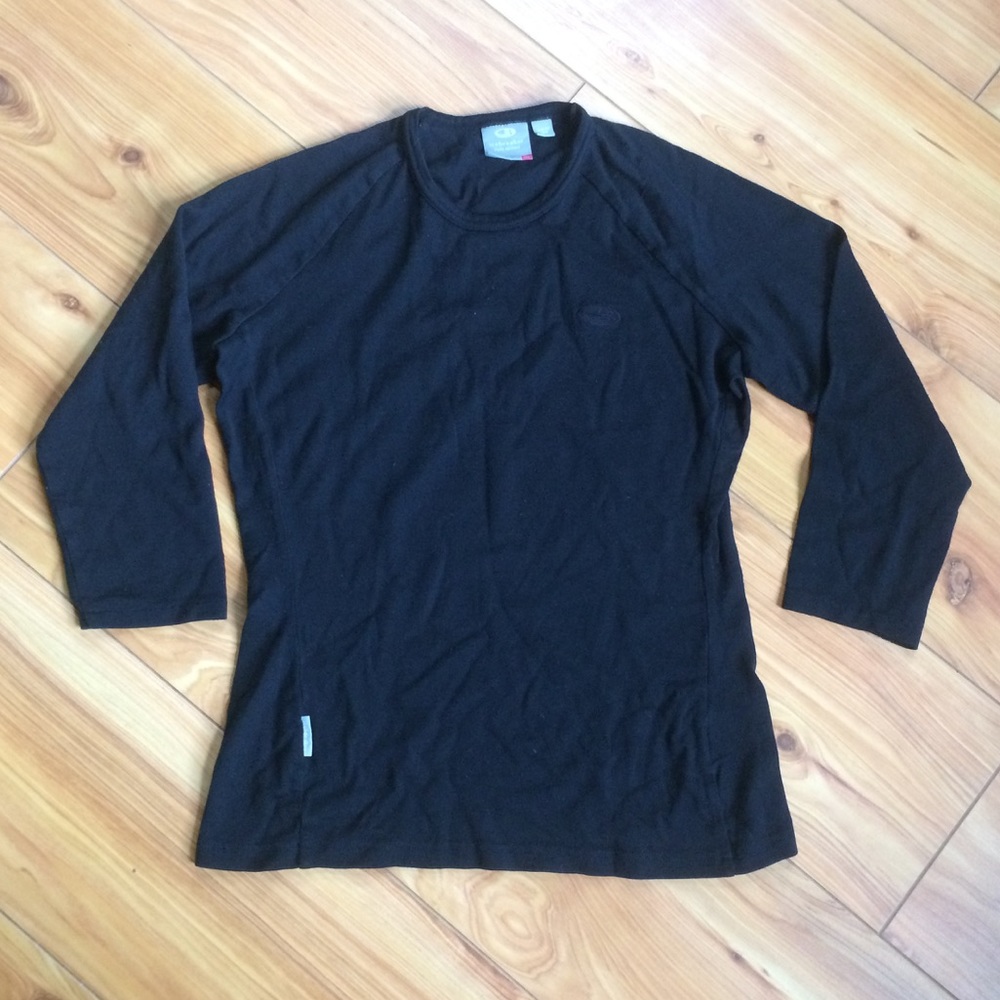 Black Icebreaker 260 pure merino wool shirt.