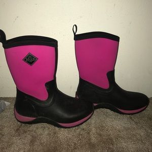 Muck boots