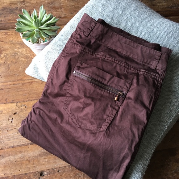 SoCa Brown Lightweight Cropped Capris/Ankle Pants - Picture 6 of 7