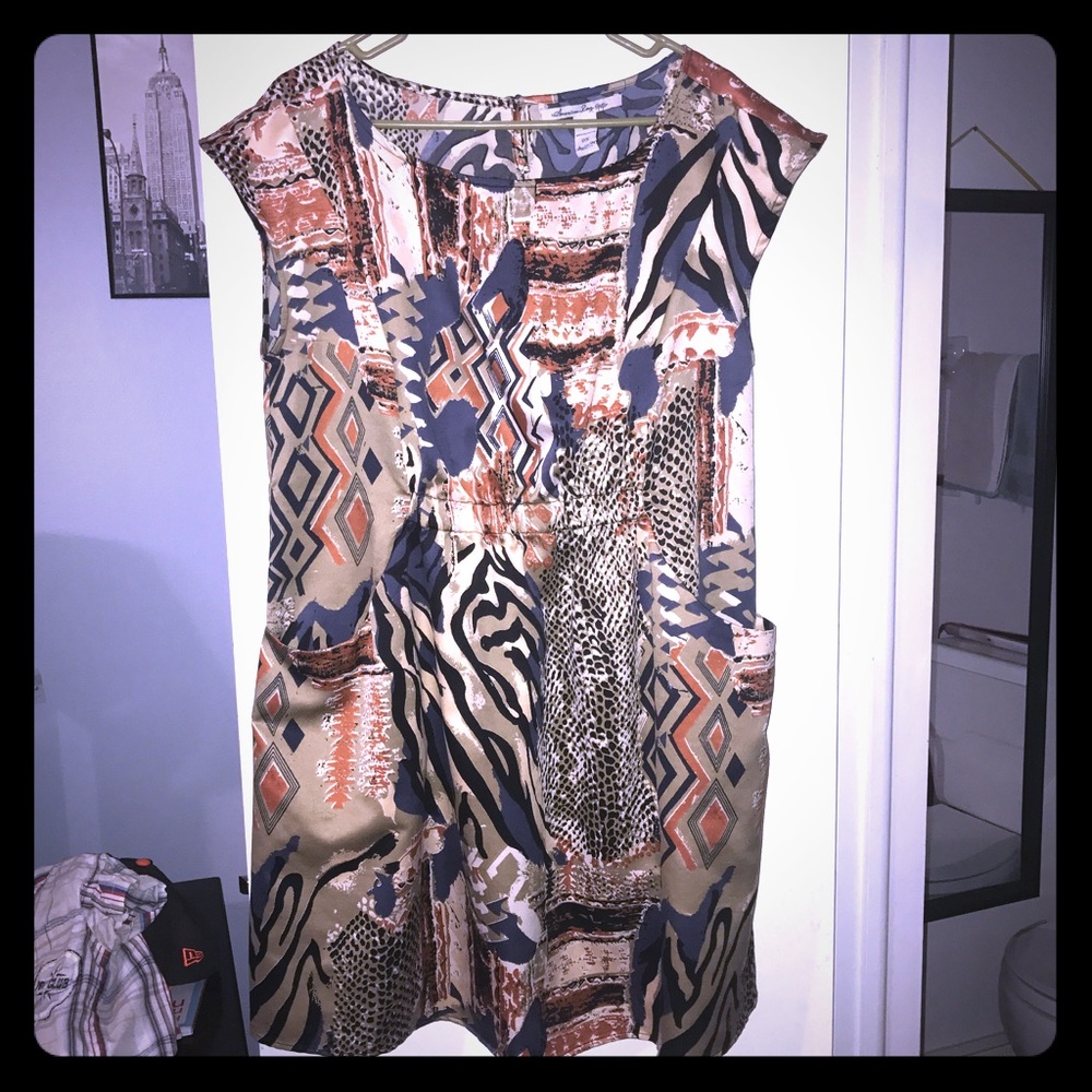 Stunning, silky patterned dress