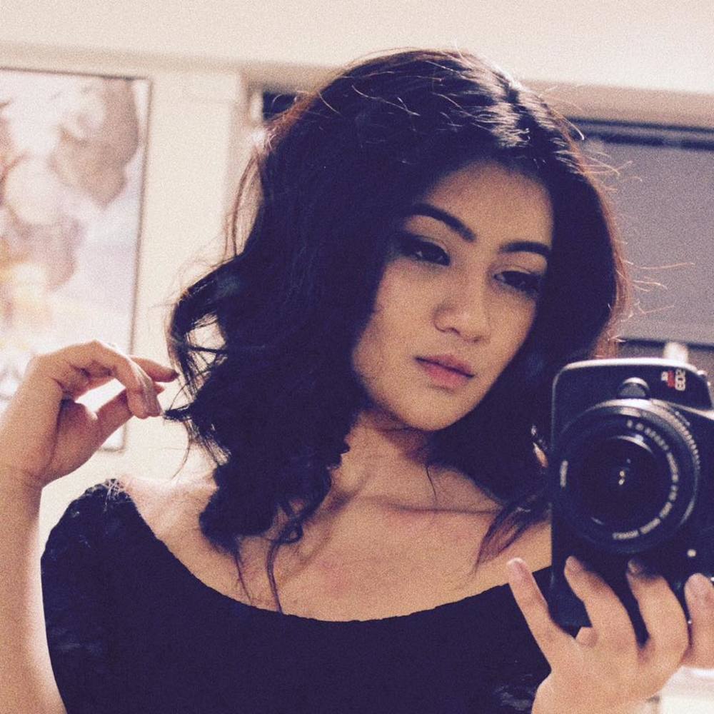 Meet your Posher, Ayushi