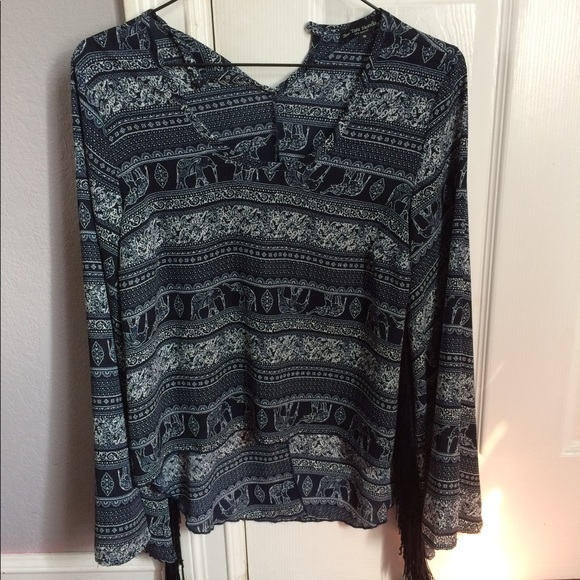 Top - Picture 2 of 2