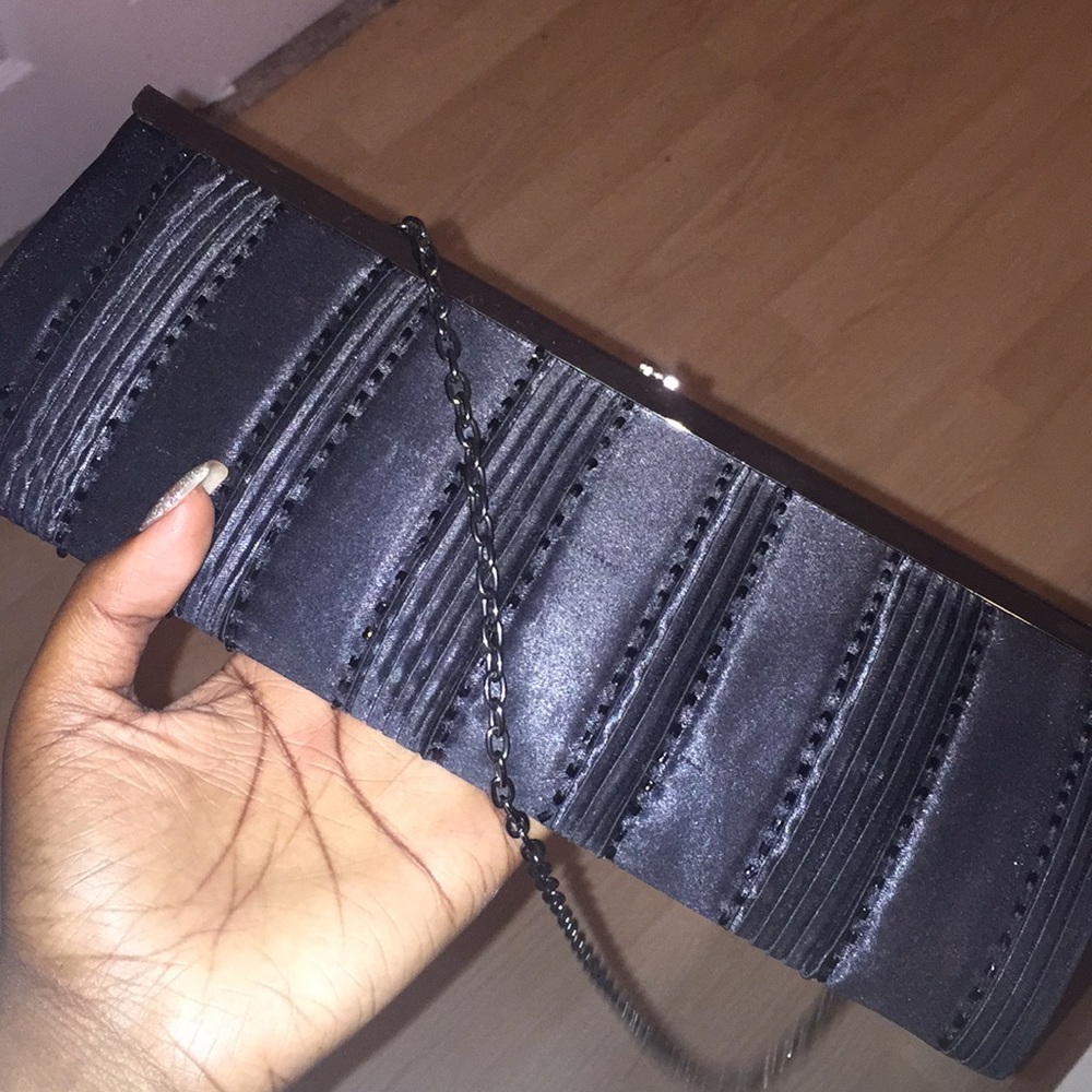 Black clutch