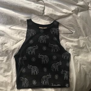 Cropped ribbed dark gray tank top with elephants
