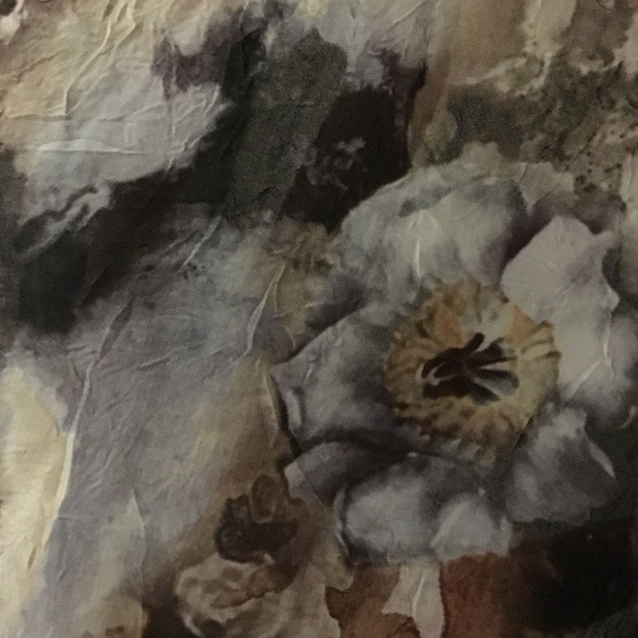 Semi Sheer Floral Fringed Kimono - Picture 6 of 7