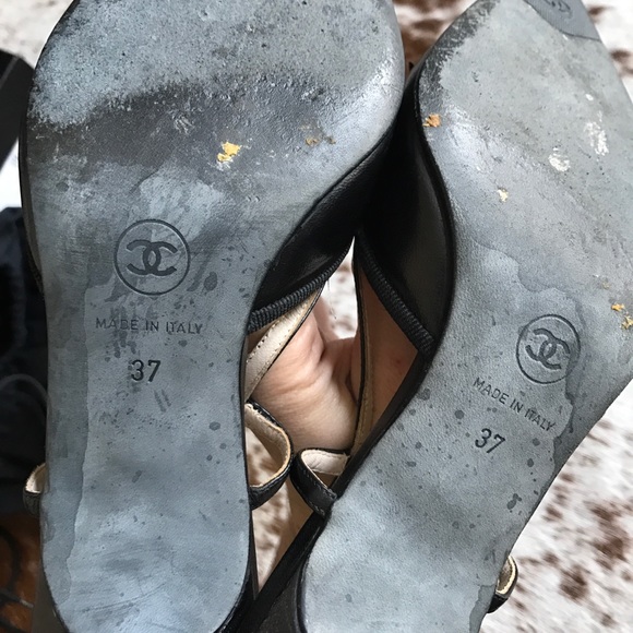 Chanel logo black patent cap toe slingbacks - Picture 4 of 8