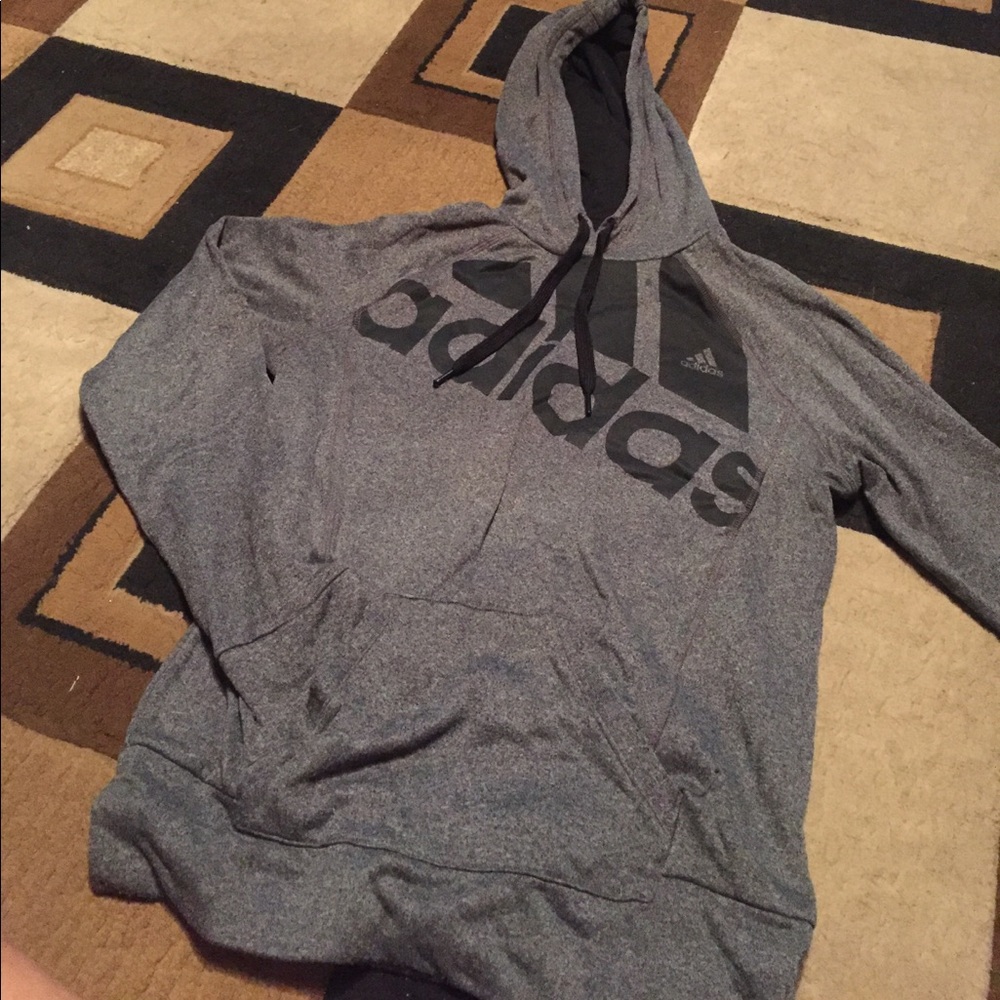 Super comfy gray adidas sweatshirt hoodie