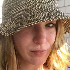 Meet your Posher, Leanne