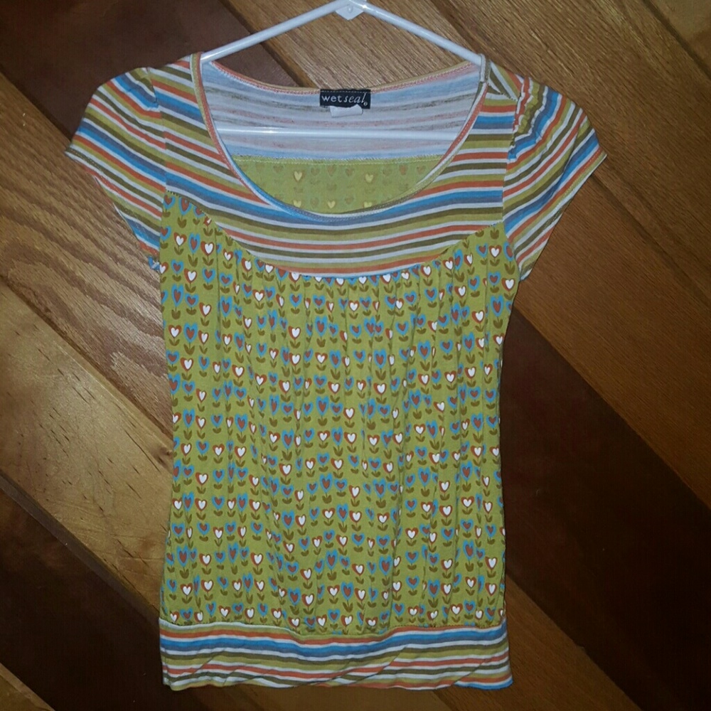 Great condition no holes or stains. Smoke free.