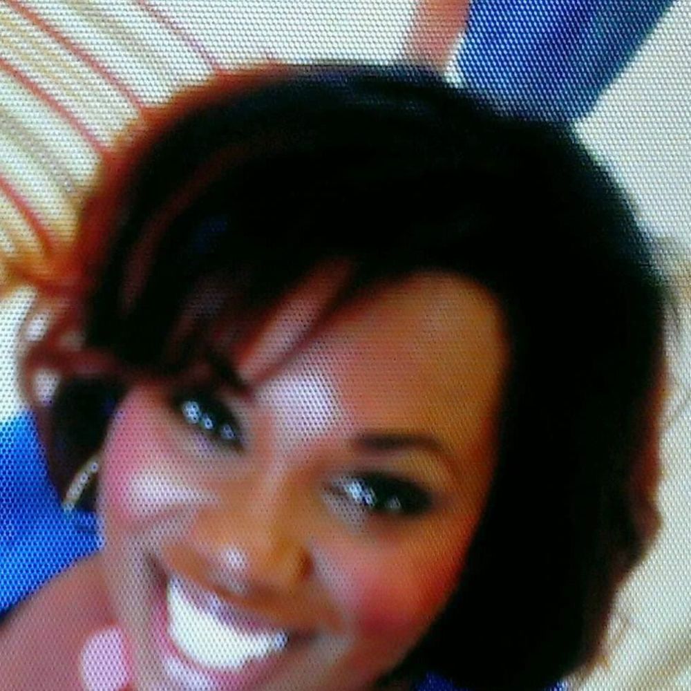 Meet your Posher, Caressa