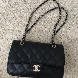 Beautiful black quilted cross body 💕