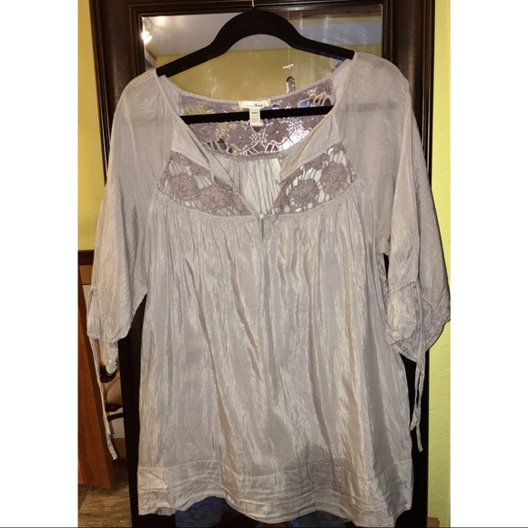 Trinity brand Size M gray Lace tunic - Picture 4 of 7