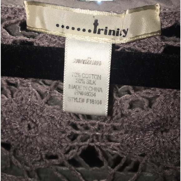 Trinity brand Size M gray Lace tunic - Picture 7 of 7