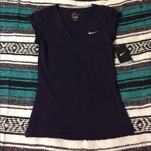 NWT Women's Nike Dark Purple Tennis 🎾 T Shirt Sm