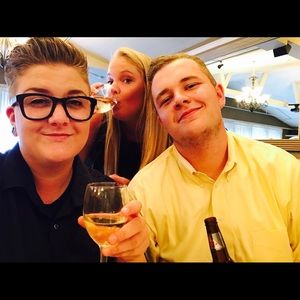 Meet your Posher, Zachary
