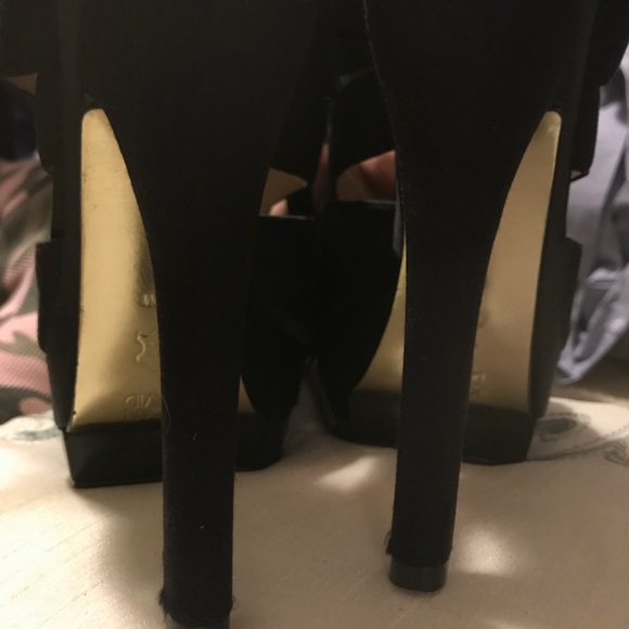 Moving Sale Dropping all Prices!!!! - Picture 3 of 8