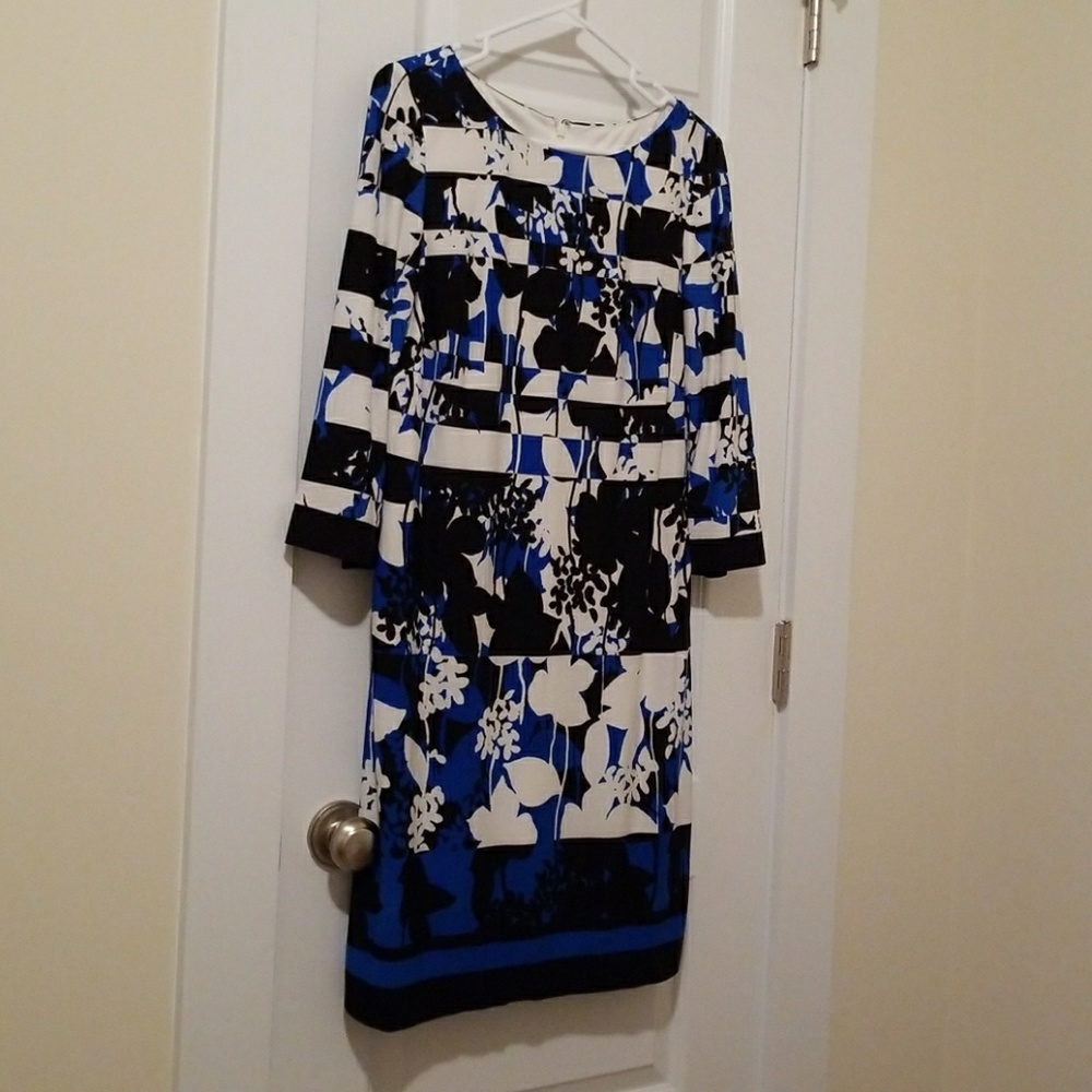 Jessica Howard dress with 3/4 length sleeves
