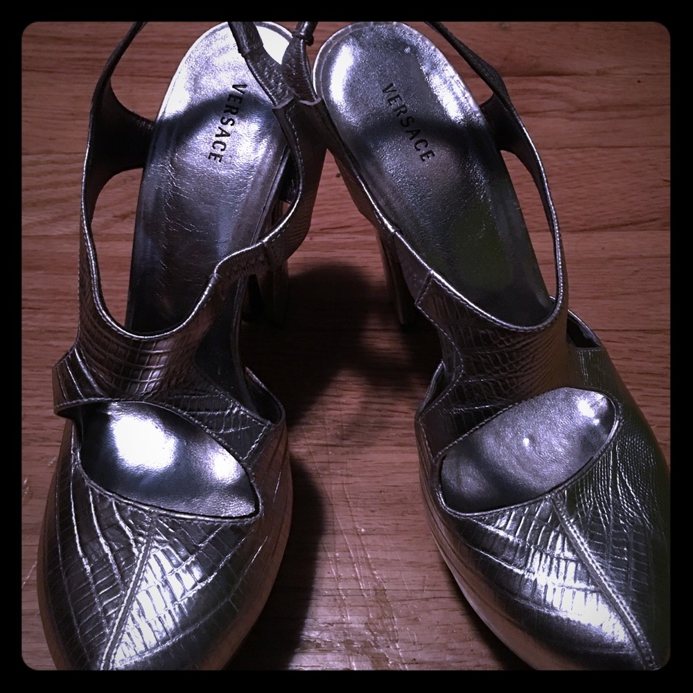 Silver Versace High Heels Made in Italy Size 39