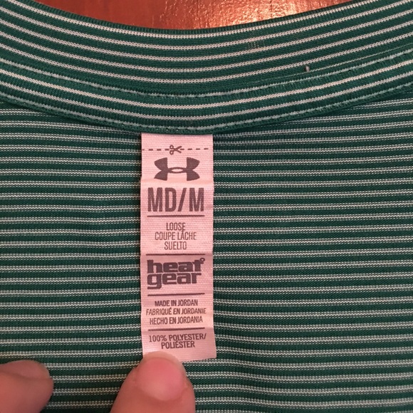 Under Armor v-neck - Picture 4 of 4