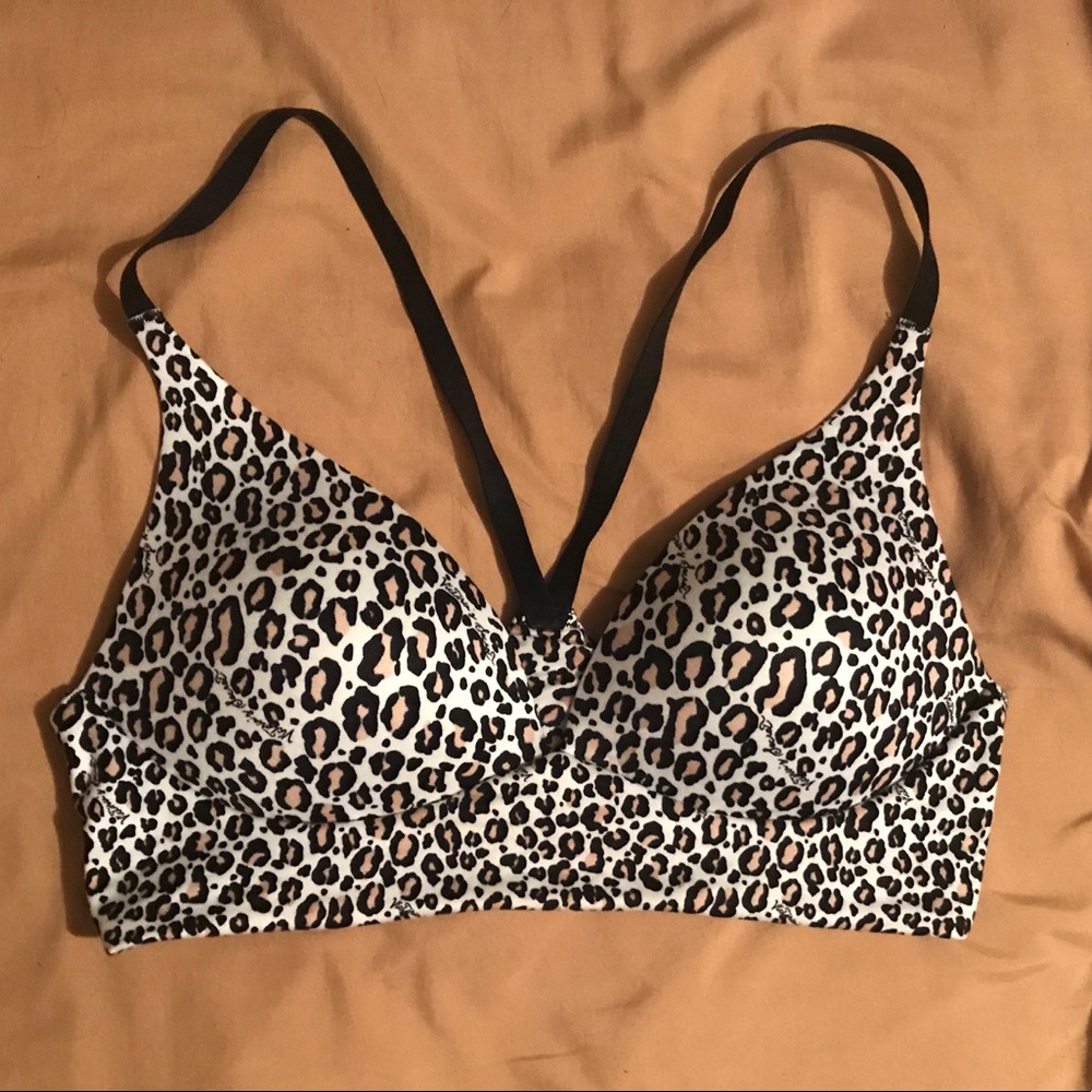 *trade* VS lightly lined plunge bra