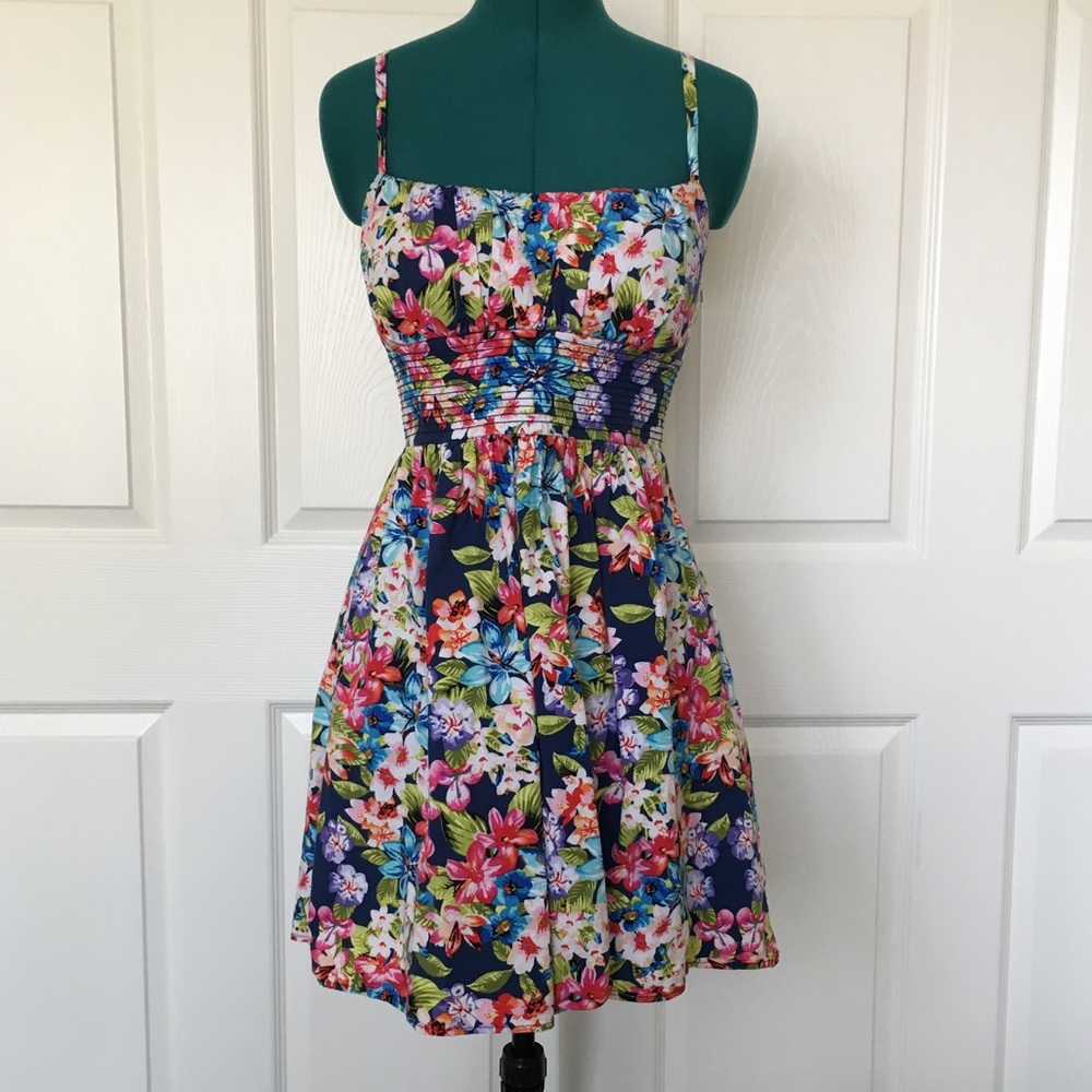 B. Smart Floral Spaghetti Strap Mini Dress 🌺