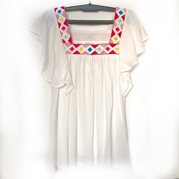 Current Project Tops - ✔️NWT Embroidered Top