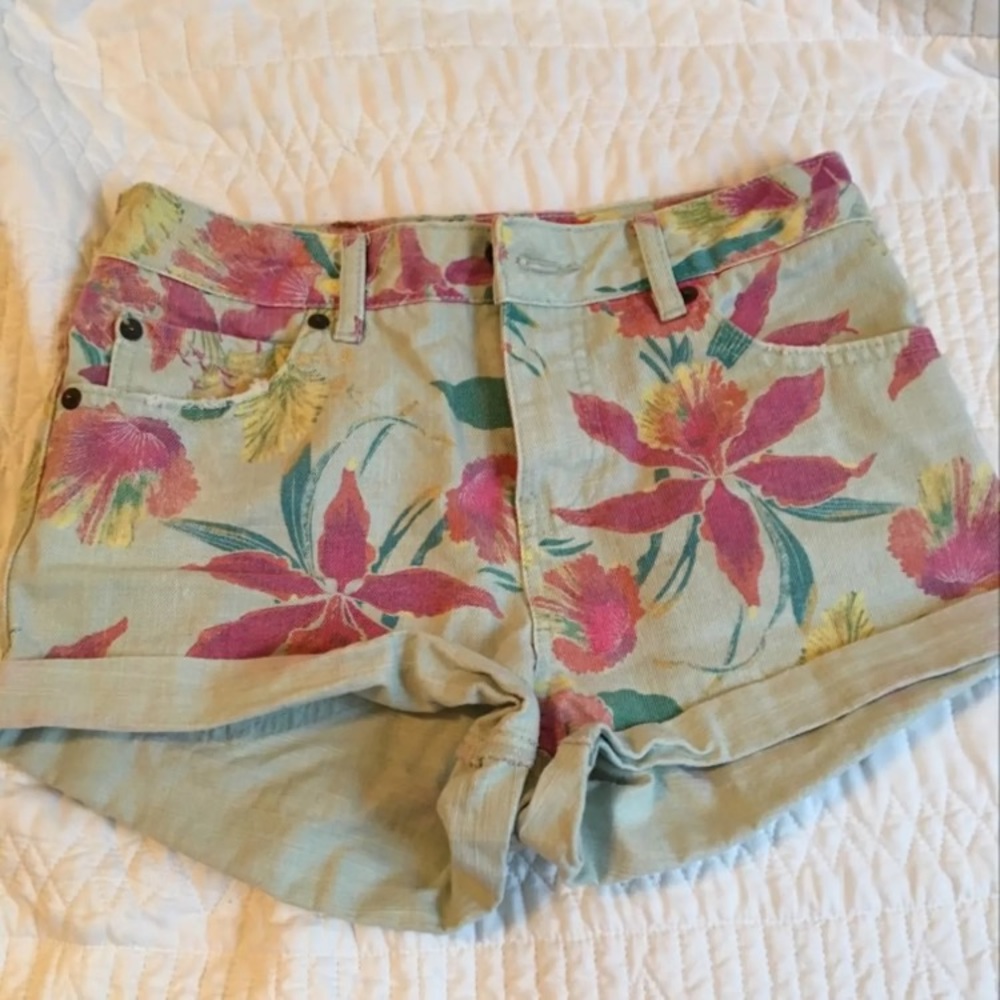 Floral high waist shorts