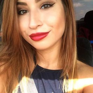 Meet your Posher, Mariela